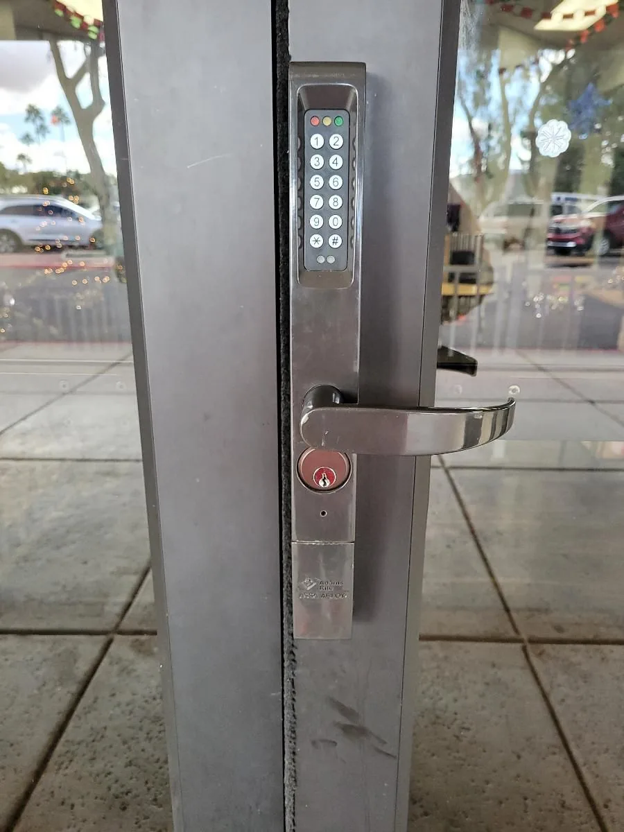 Business lockout service Phoenix commercial locksmith