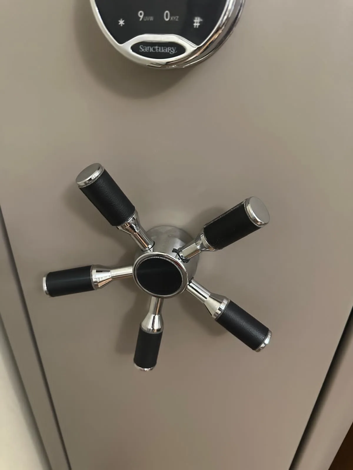 Car key on modern car Phoenix automotive locksmith