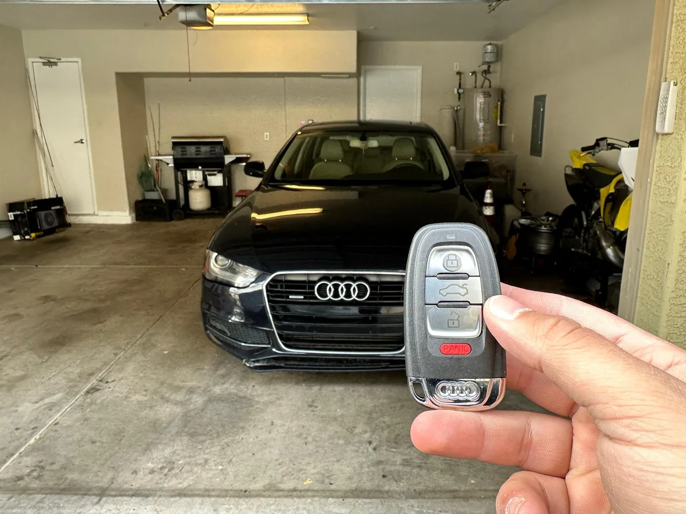 Phoenix mobile locksmith arriving for car lockout service unlocking vehicle